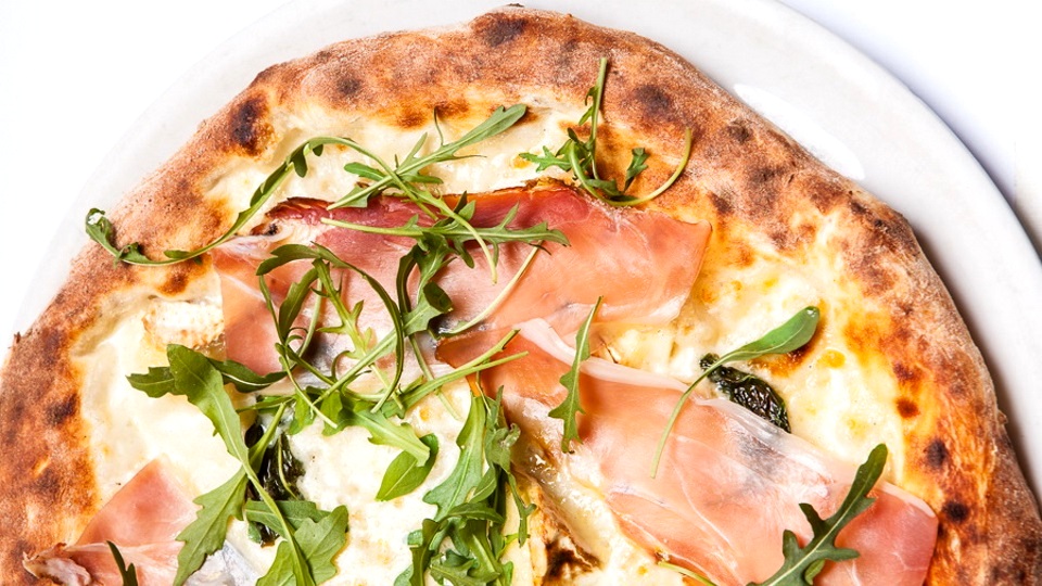 Margherita con prosciutto